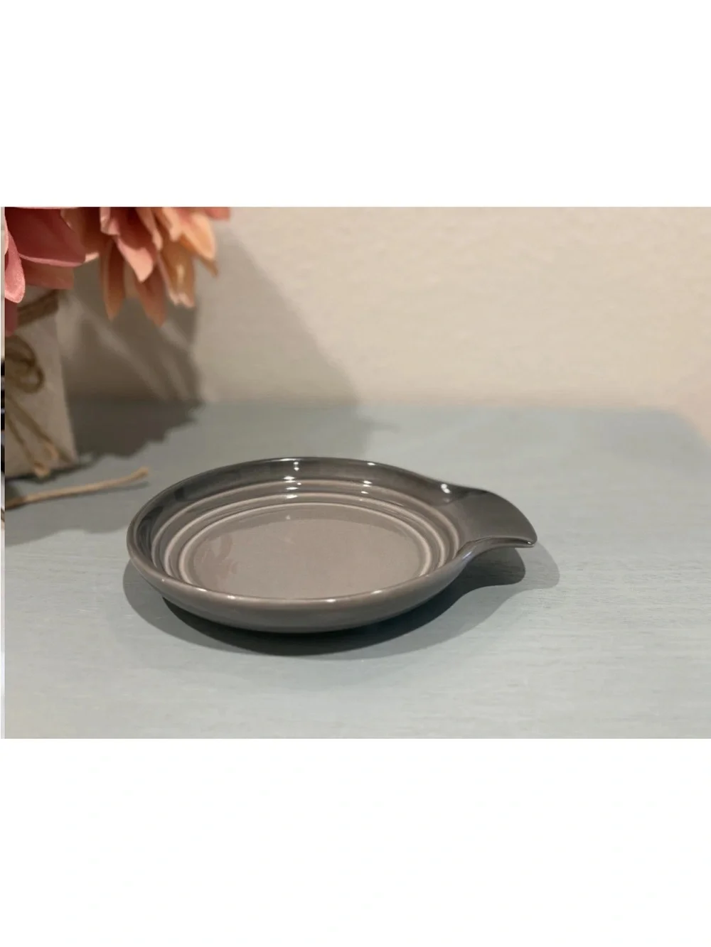 Le Creuset Signature Stoneware Spoon Rest, 6 Inches, Flint